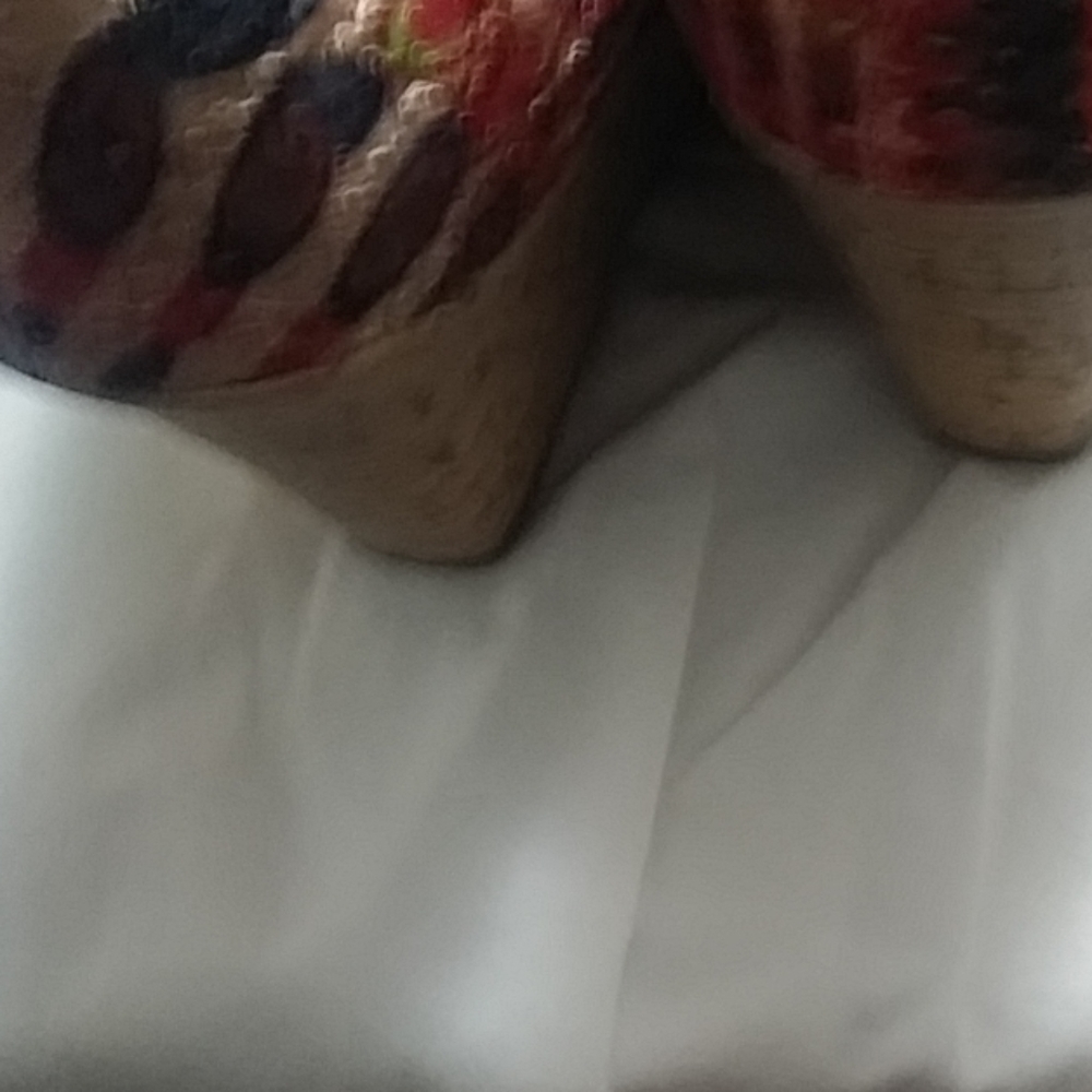Shoes - Picture 3 of 3